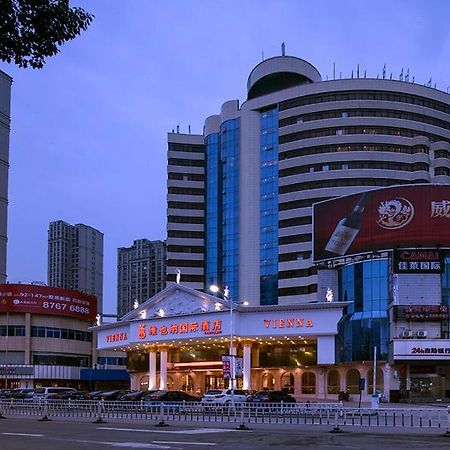 Vienna International Hotel Fenghua Zhongshan Road Экстерьер фото